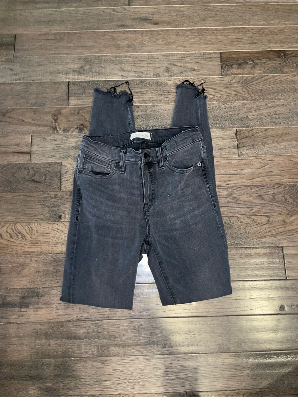 Madewell Washed Charcoal Ankle Crop Skinny Jeans with Frayed Hem